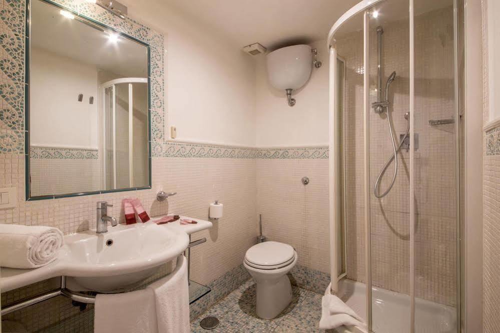 Suite Artis Barberini Ρώμη Εξωτερικό φωτογραφία